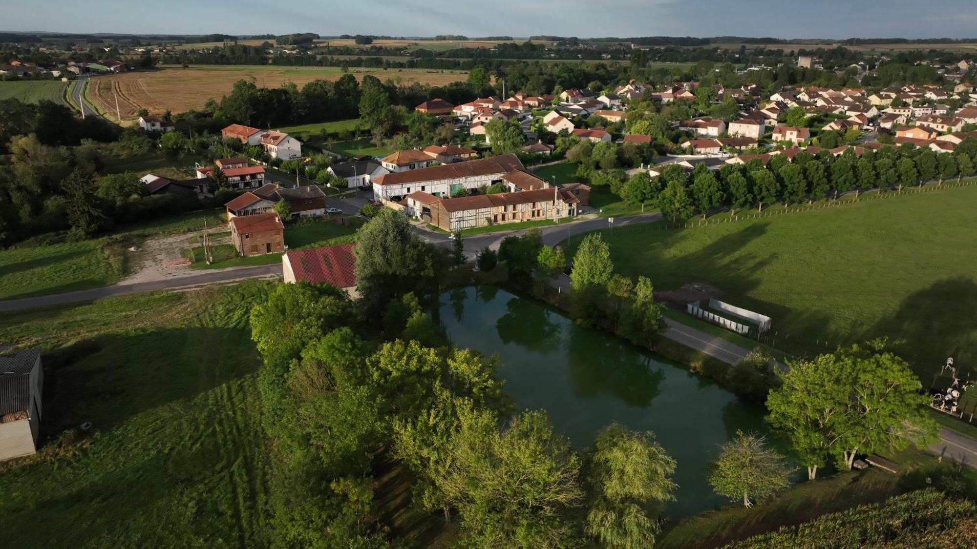 La Varniere Montier-en-Der Exterior photo